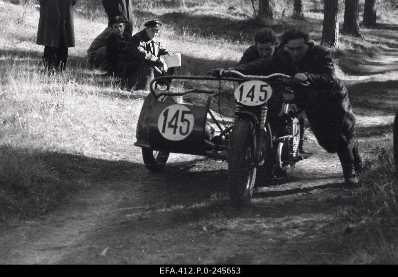 ENSV 1953 round-road races.