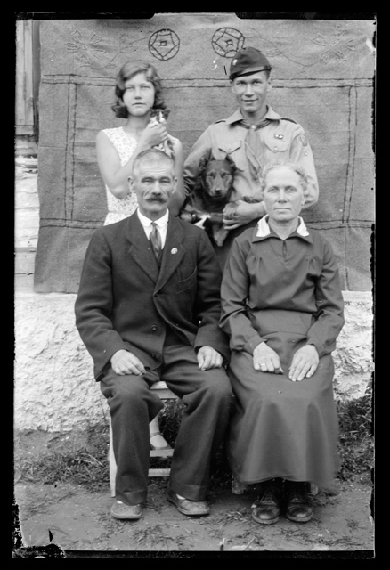 Perepilt - mees, naine, tütarlaps ja skaut