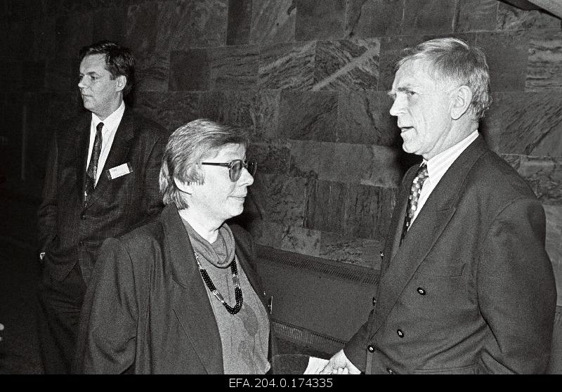 Prime Minister Andres Tarand and Marju Lauristin at the Congress of the Estonian Social Democratic Party.