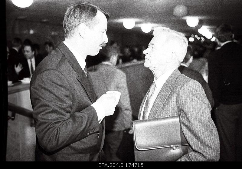 Siim Kallas, Chairman of the Reform Party of the Riigikogu, and Kaljo Kiisk, member of the Party meeting.