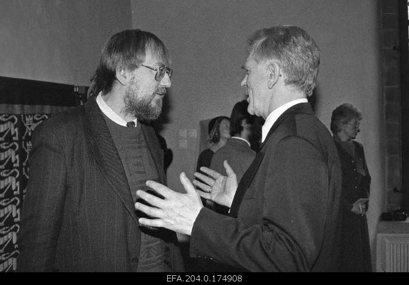 Socialist Baron Jakob von Uexküll, founder of the Estonian Rebirth Prize, and Prime Minister Andres Tarand on the anniversary of the Republic of Estonia at the Tallinn Raekoja.