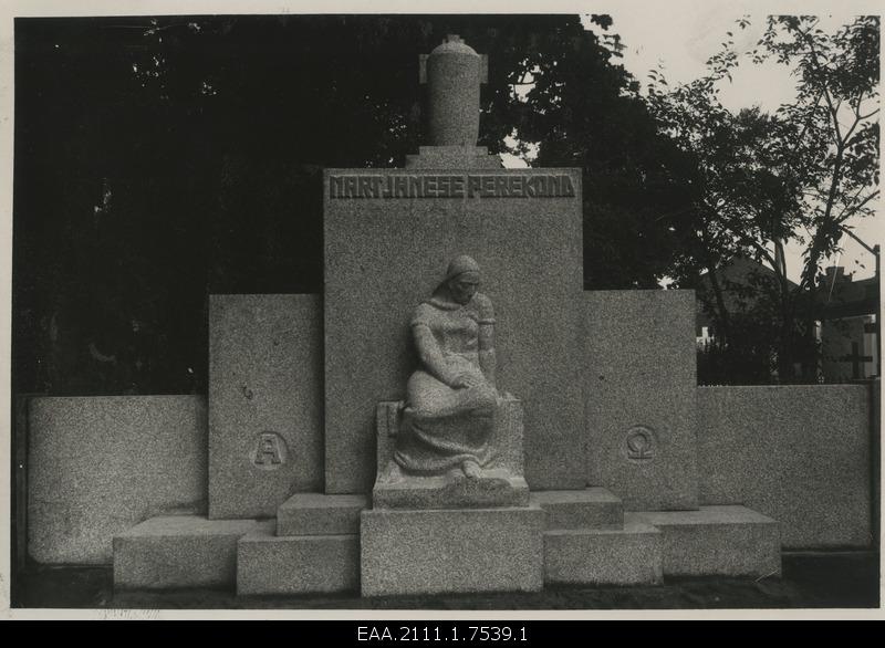 Märt jänese (Tartu big businessman) grave monument on the cemetery of Tartu Maarja