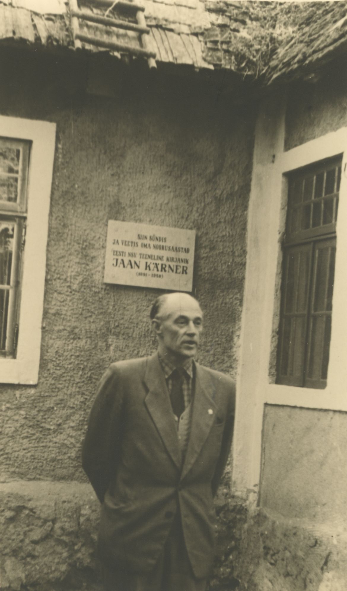 Rudolf Sirge Jaan Kärner at the opening of the memorial drawer 27. V 1961
