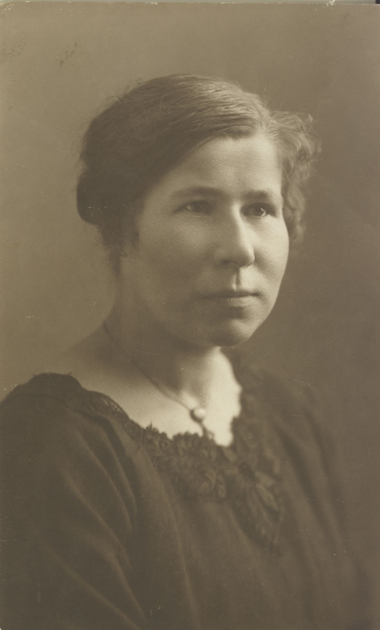 Jaan Kärner's sister Anna 19. I 1922