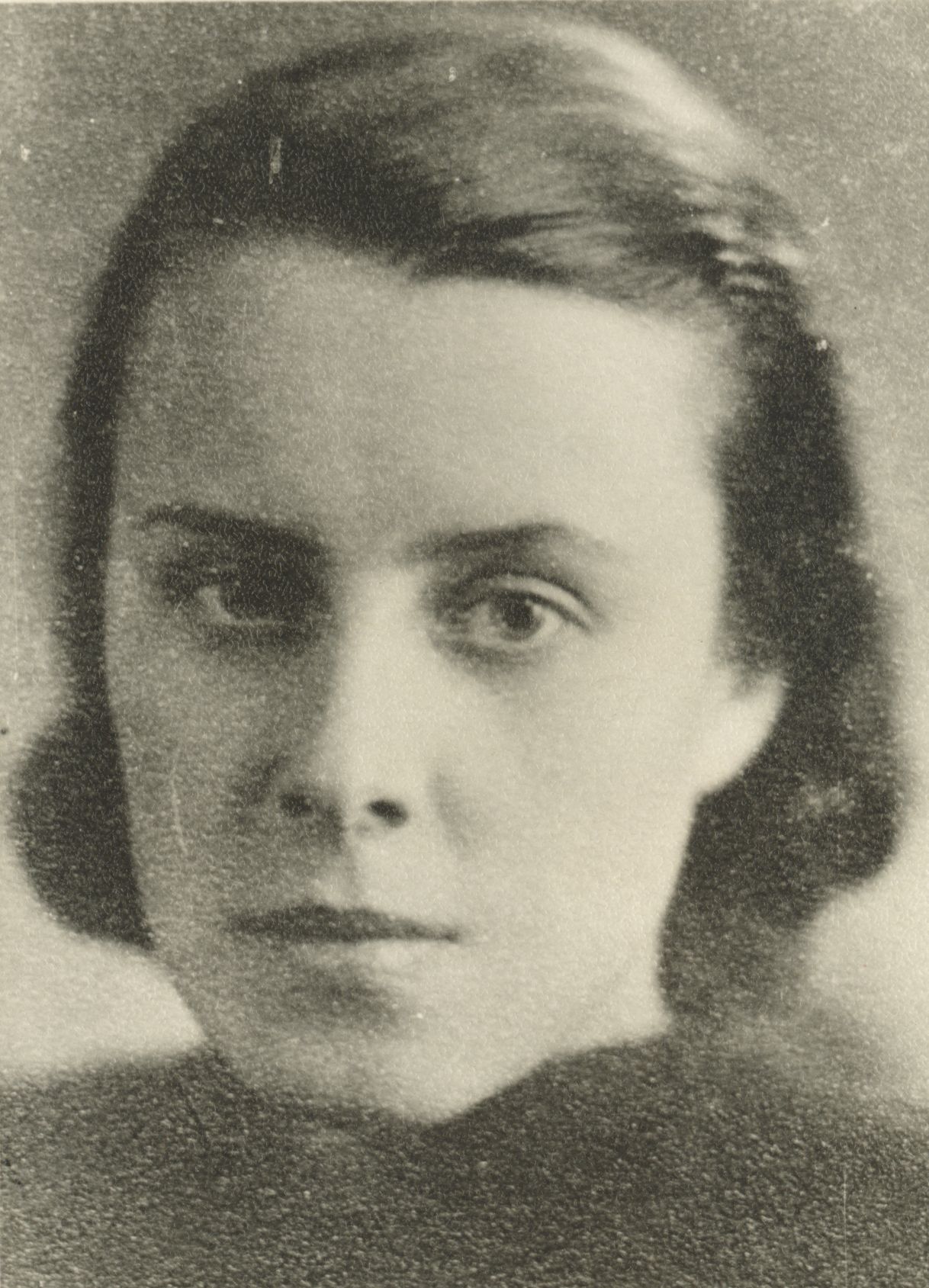 Jaan Kärner's daughter Eha Kärner-Tammemägi in 1942