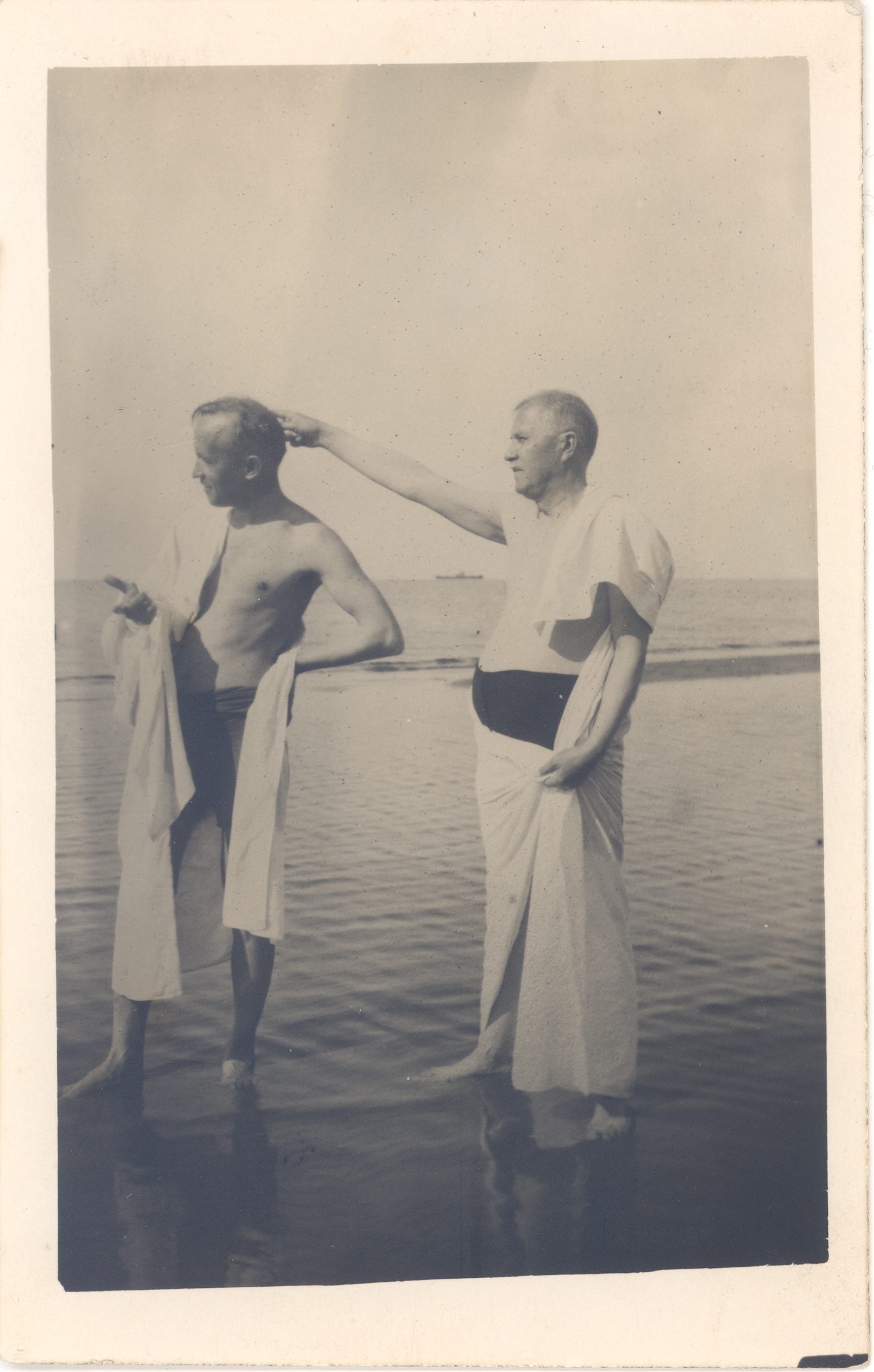 Vilde, Eduard (best) and Luts, Karl Narva-Jõesuusu in 1925.