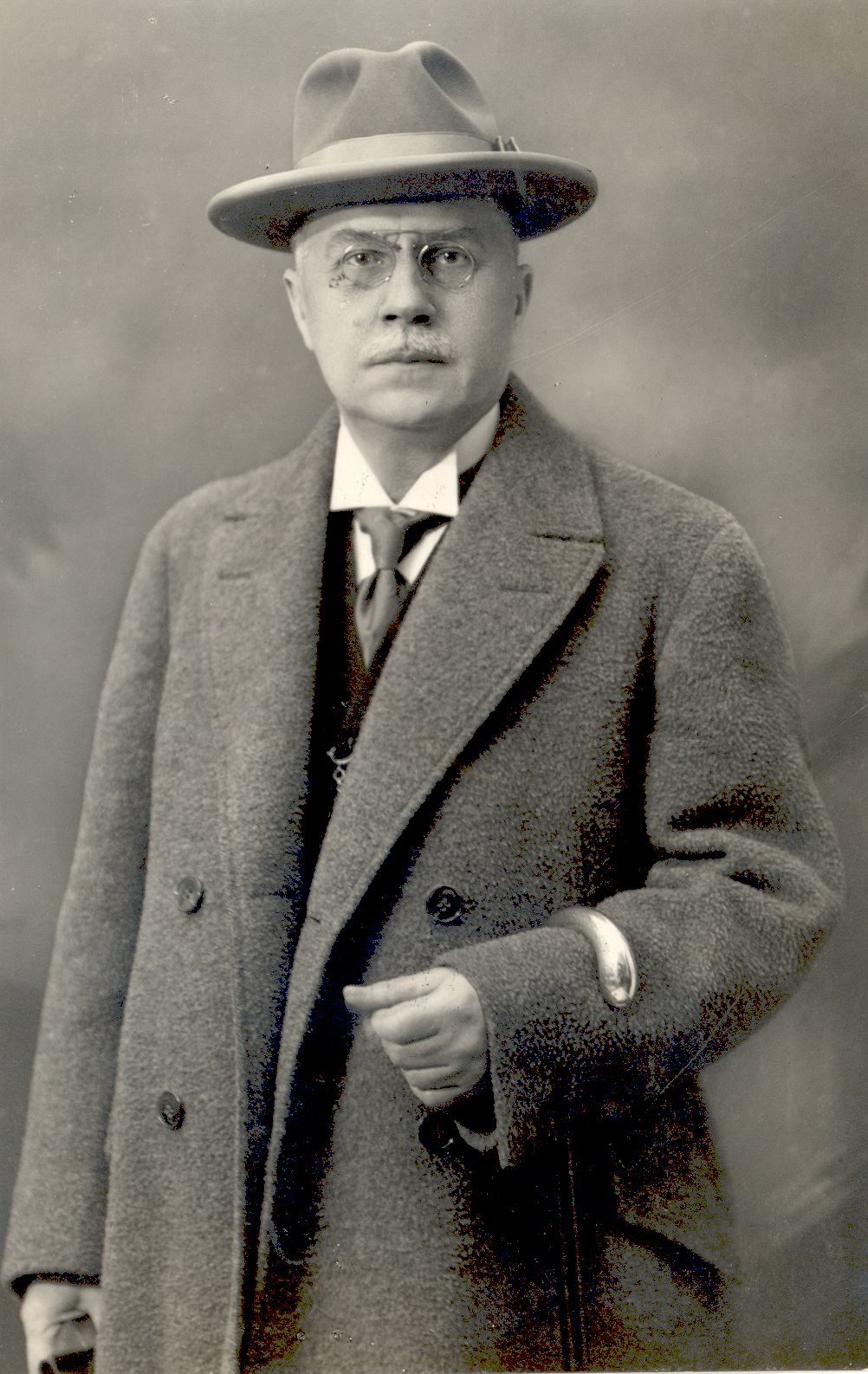 Eduard Vilde 1925