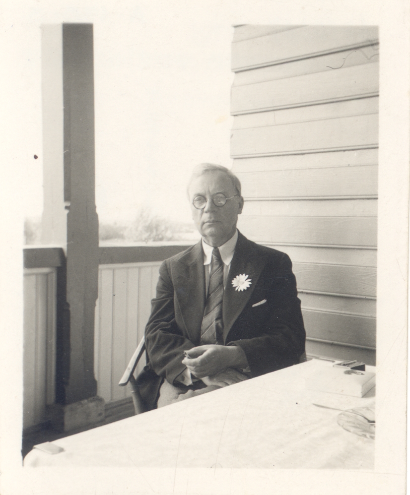 Ed. Hubel Kuressaares in 1938?
