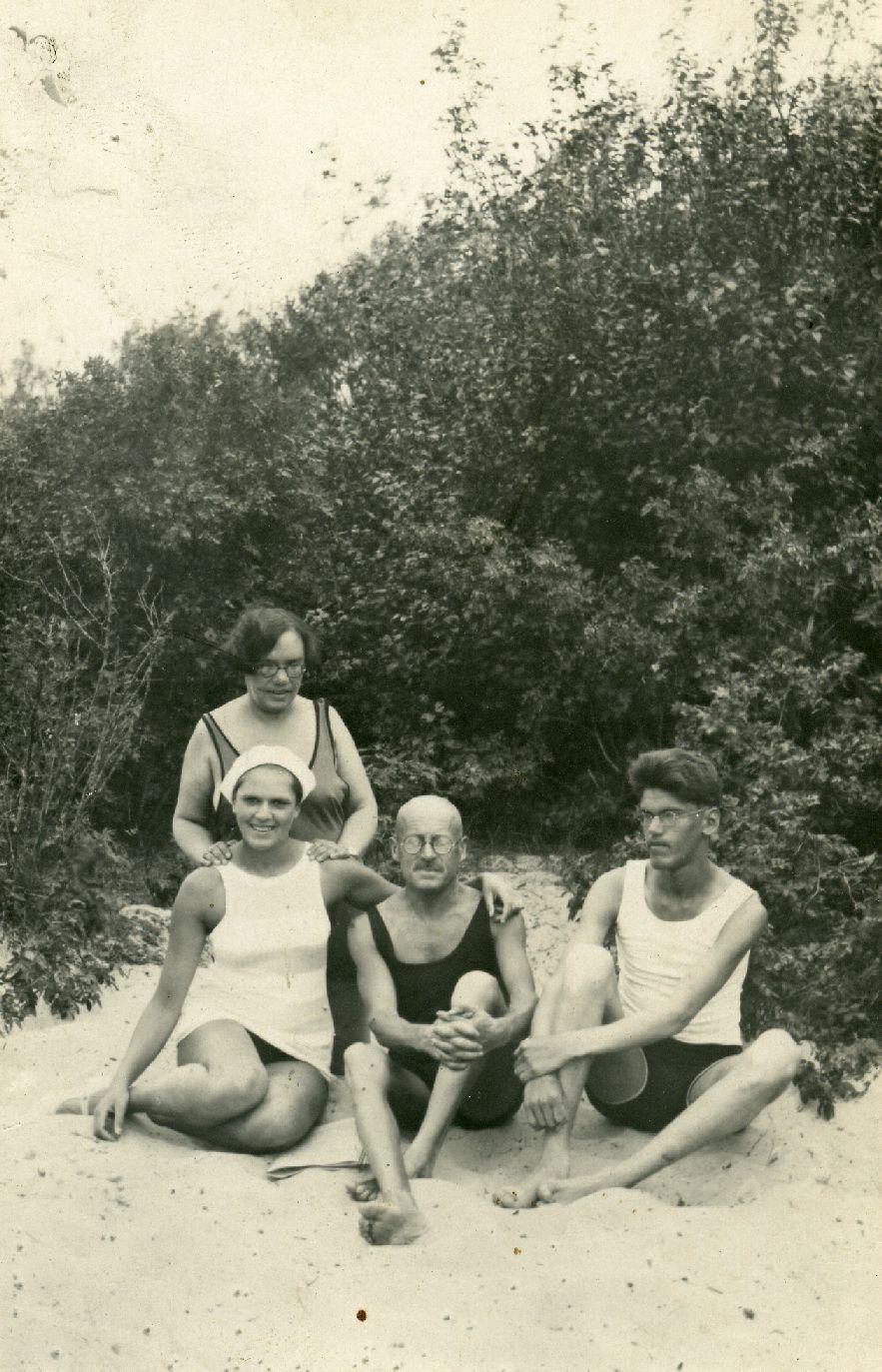 Elfriede (Frieda) Winter, Hella Talvik, Siegfried Talvik and Ilmari Talvik
