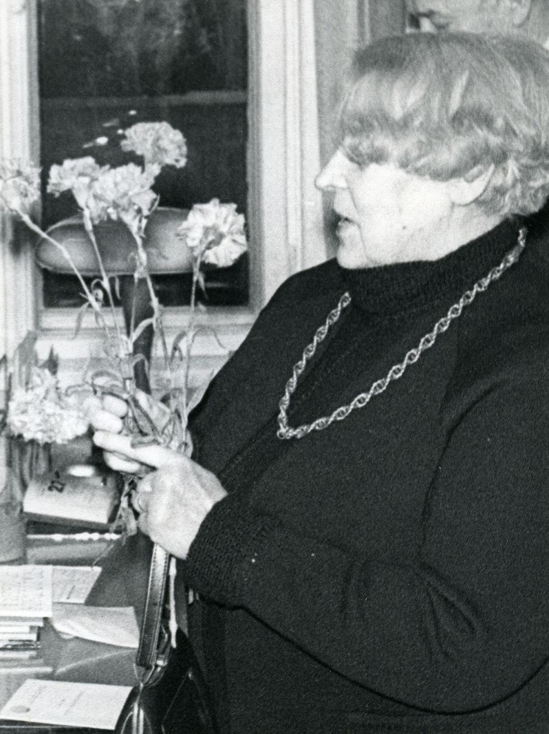 Betti Alver at his 75th anniversary evening at the Tartu Writers’ House 27. XI 1981