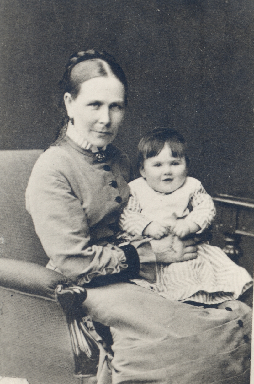 Aino Kallas (nine months) mother with Minna Krohn
