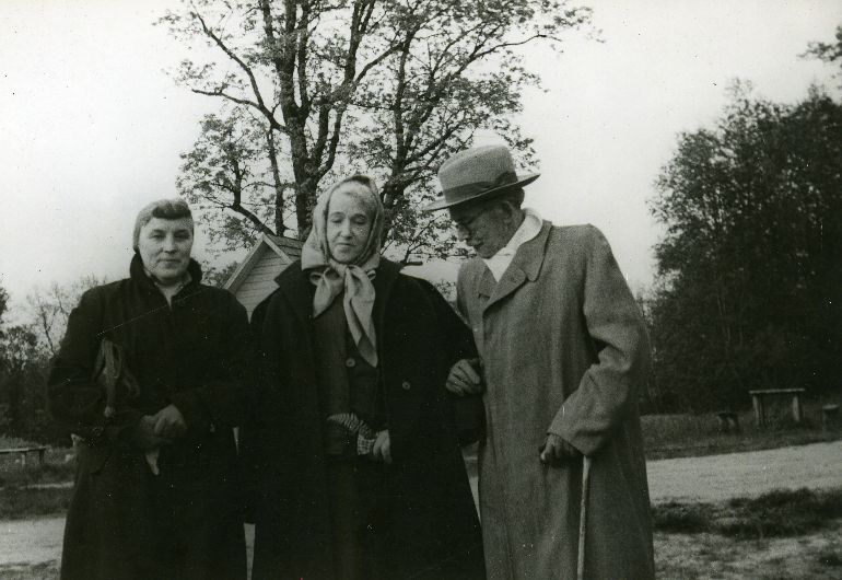 Betti Alver, Elo Tuglas and Friedebert Tuglas, Saint Lake 29. V 1957