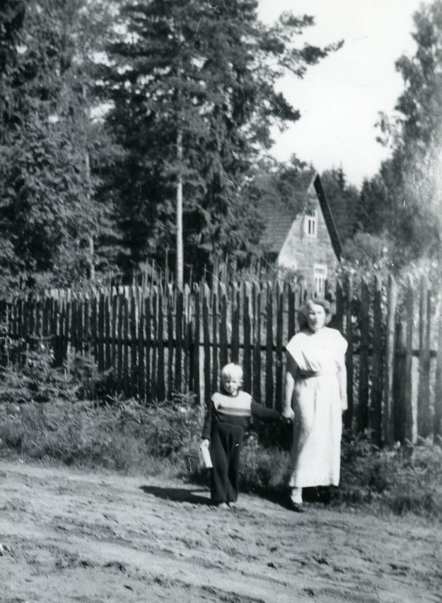 Betti Alver and [Lembit Lattemägi] St. approx. 1960. a