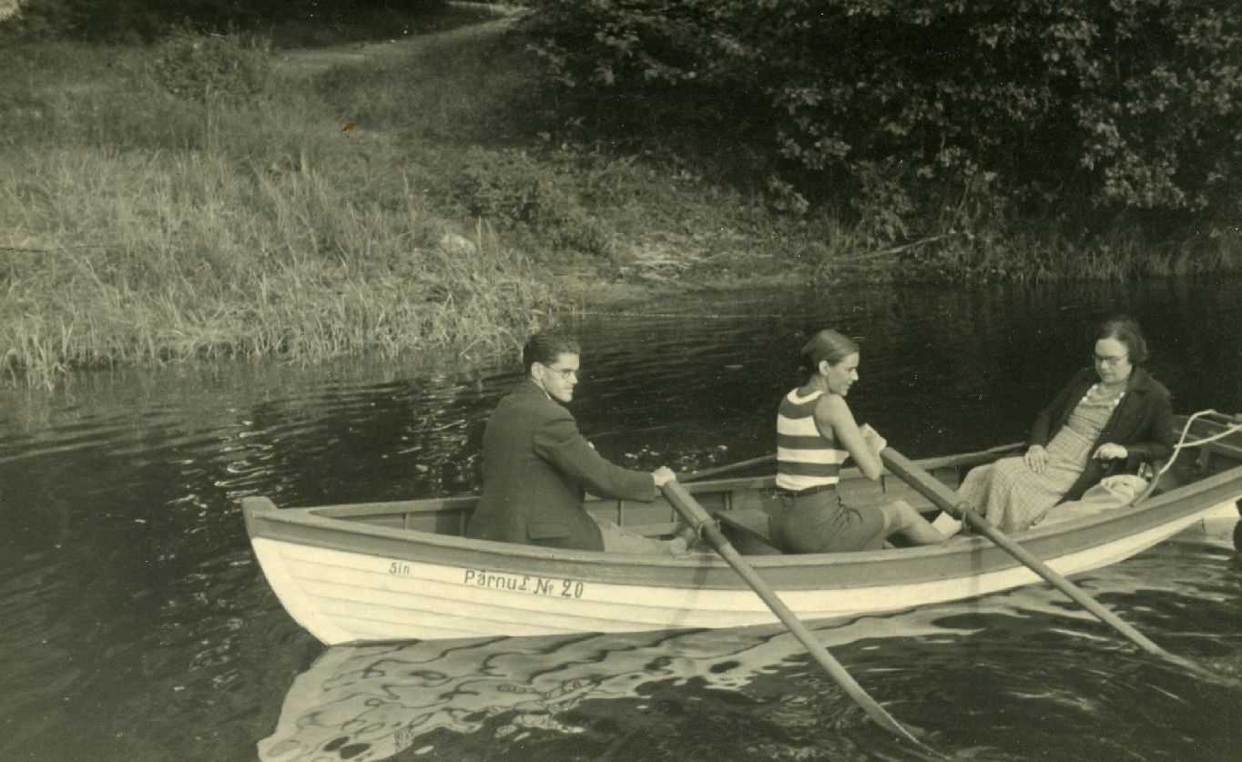 Ilmari, Hella and Elfrieda Winters on boat ride [in the summer of 1929 on the Pärnu River