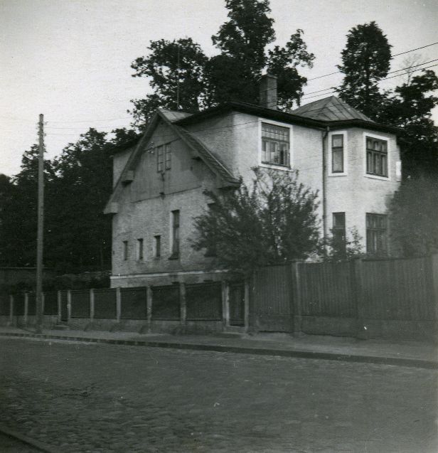 Betti Alver's residence in 1947-1956 Park 2 (on the basement) 1952
