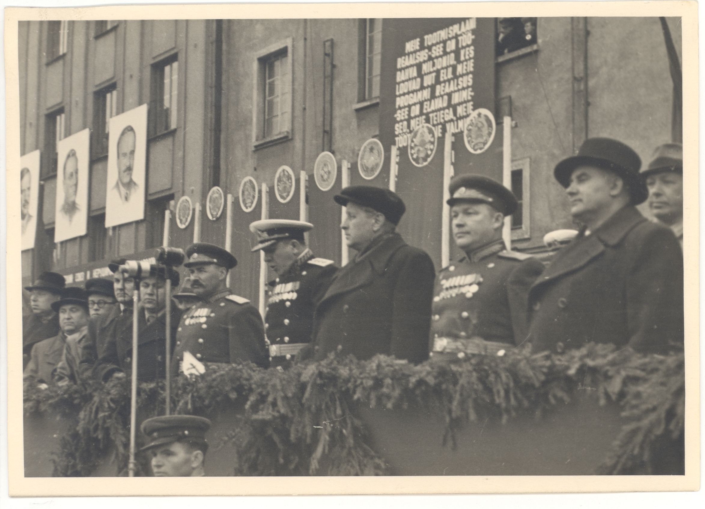 1946. a. On May 1, at the reception of the parade, the Winning Square in Tallinn. On the right edge J. Vares-Barbarus
