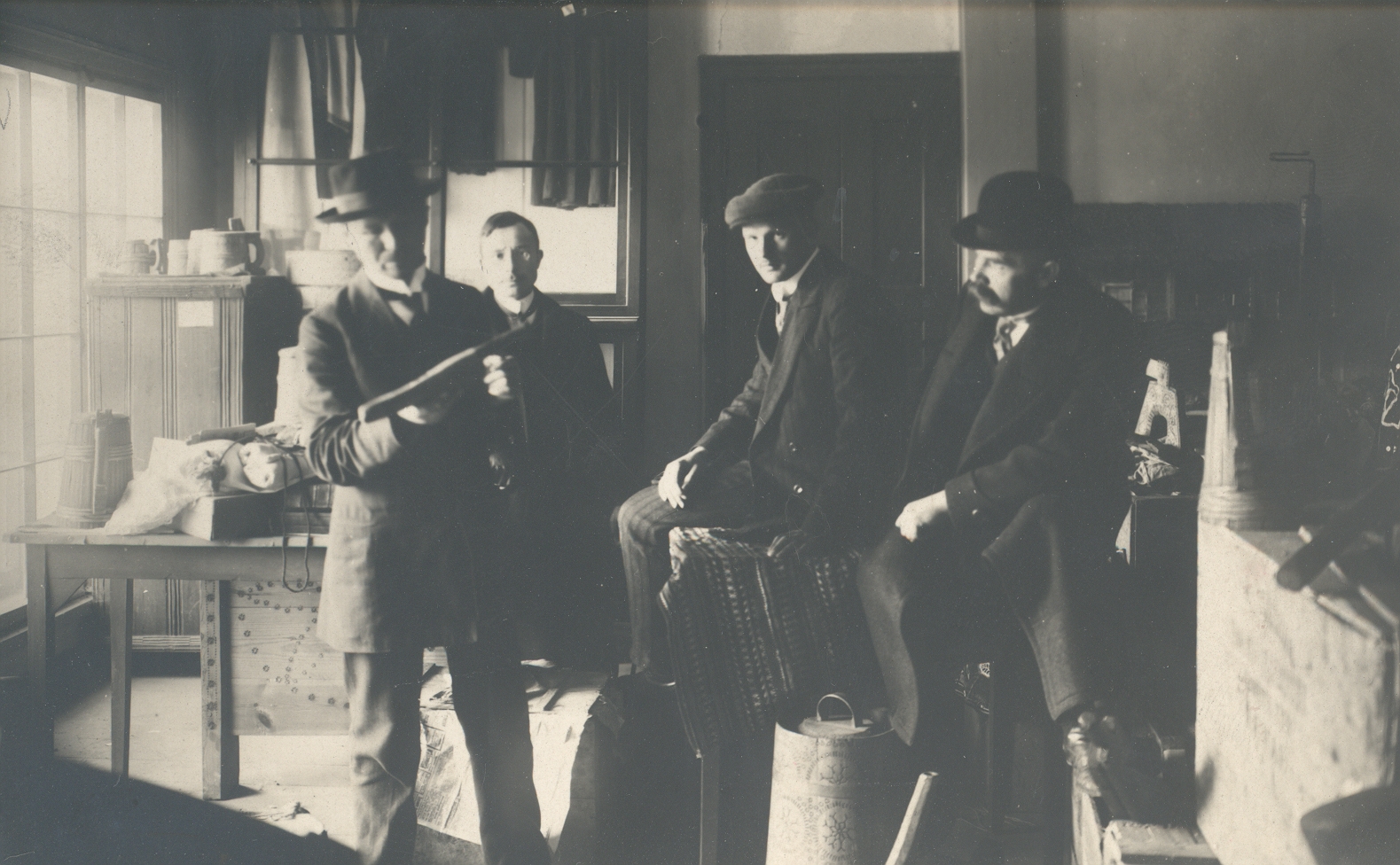 1. Iron, Christian; 2. Carpet, Gustav; 3. Eisenschmidt, Edgar; 4. Feed, K. e. - 1911 Rooms of "Vanemuise" company