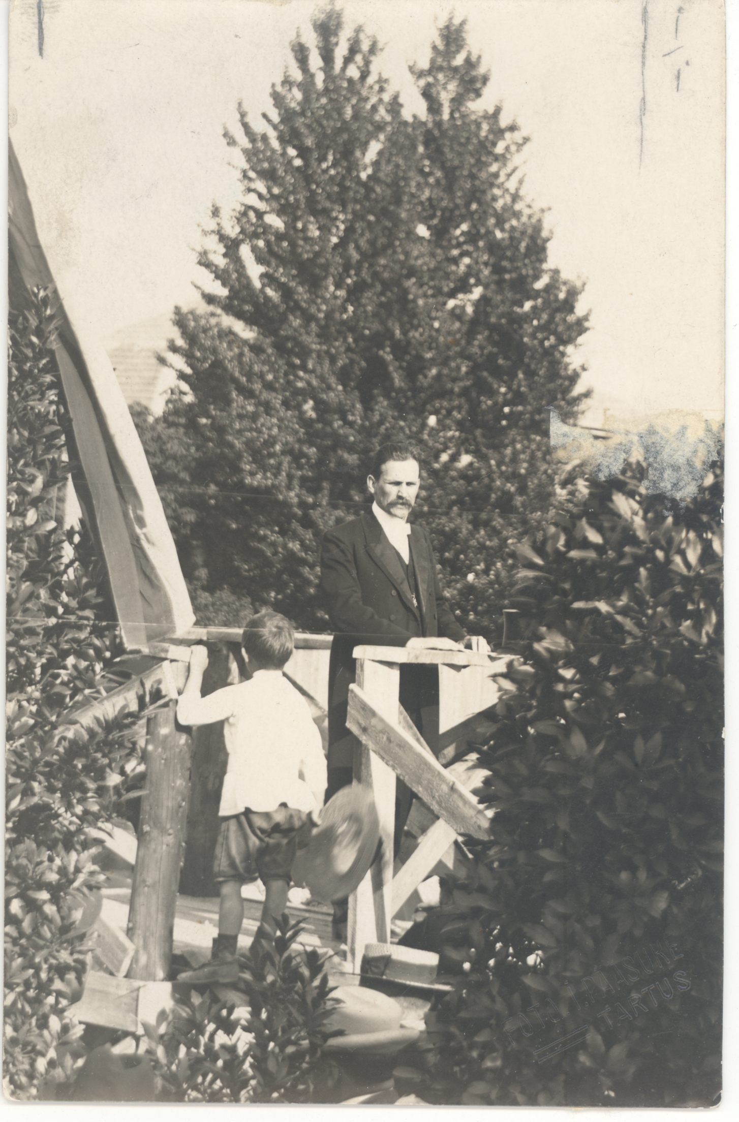 Field, Peeter speaks about the installation of the cornerstone of the house of the ESC Society's daughters in Tartu