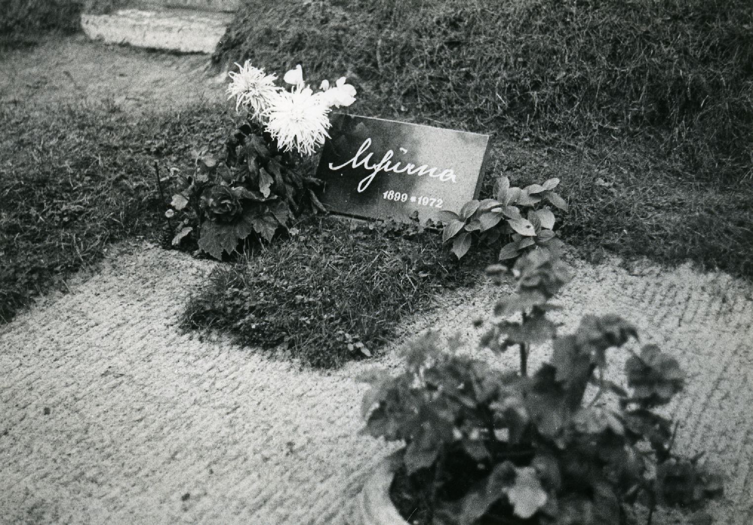 M. Jürna (1899-1972) grave at the Tallinn Forest Hall. 1974. a.
