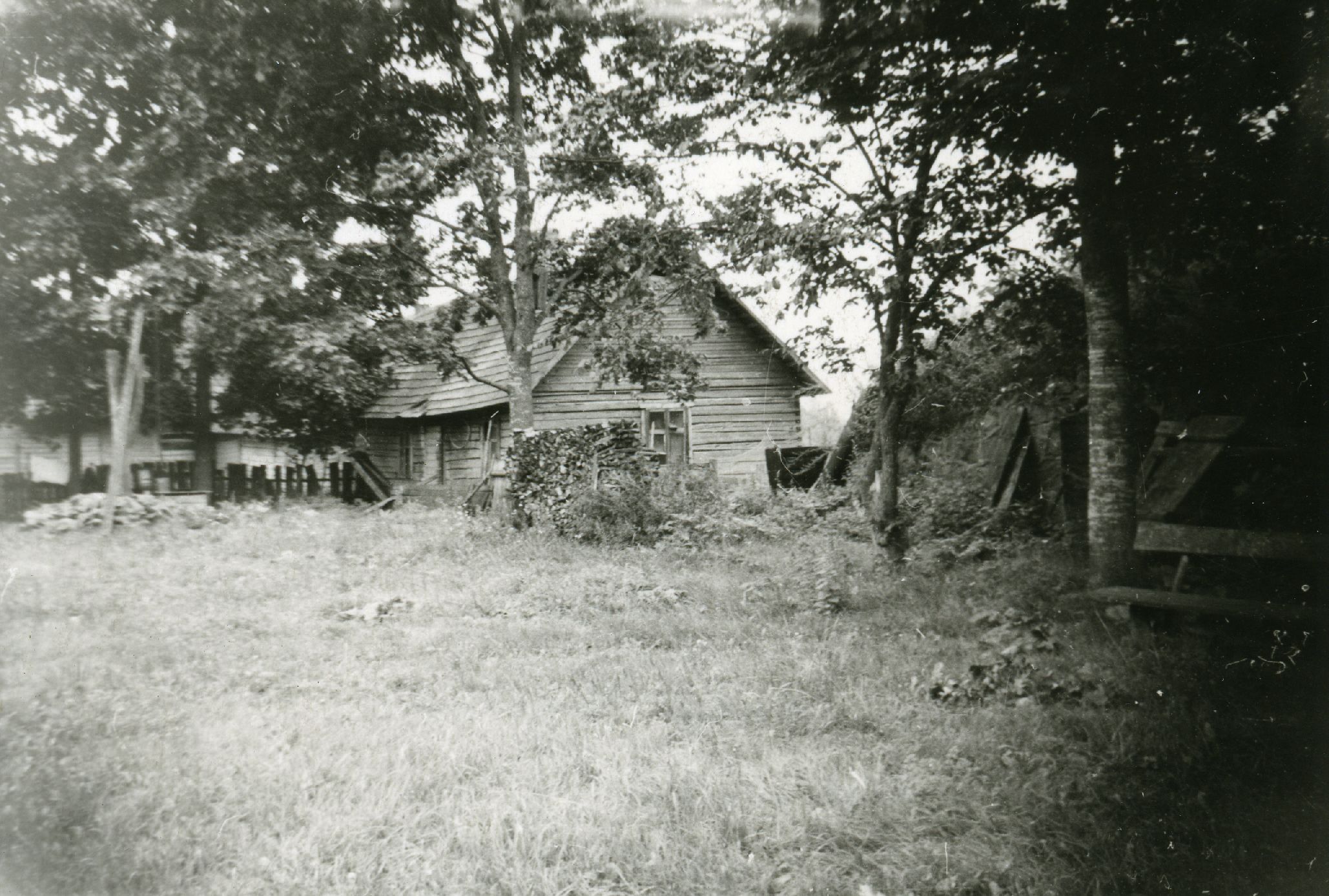 (Karl Ristikivi) Paadremaa Võips farm buildings in 1966.