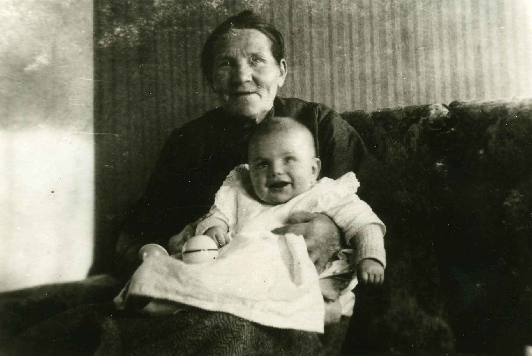 Albert Kivikas' mother Ann and son Tiit