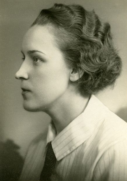 Betti Alver [1928/29 or 1931]