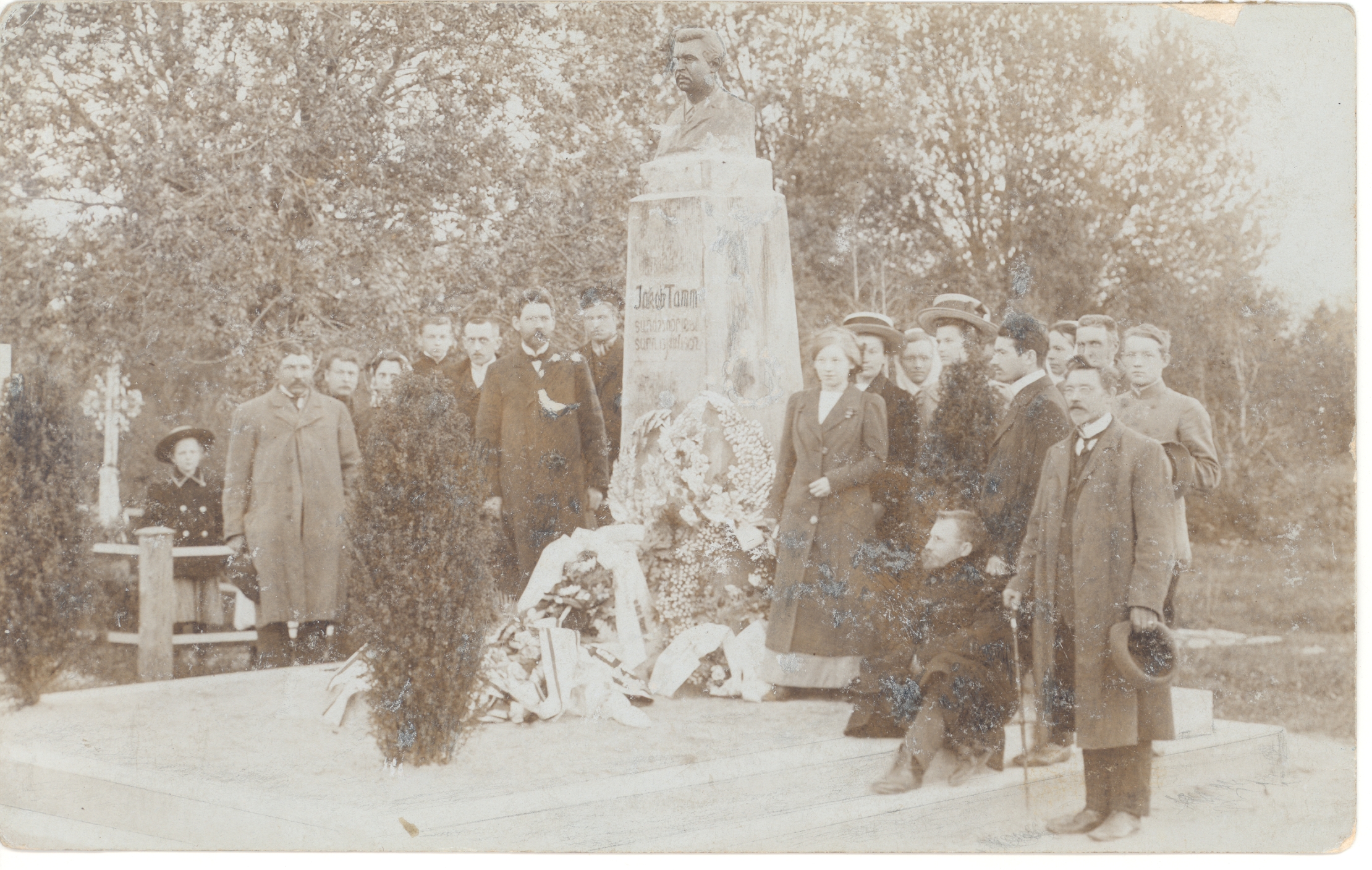 Opening of Jakob Tamme's monument mark on May 24, 1912 at Väike-Maarja cemetery