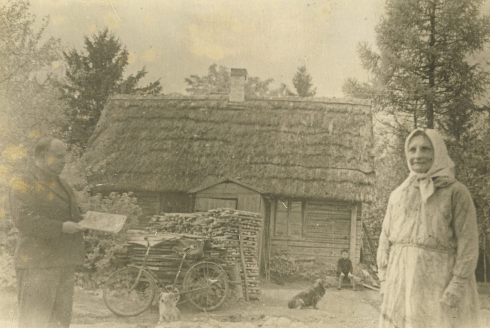 H. Adamson and his mother in front of "Home"