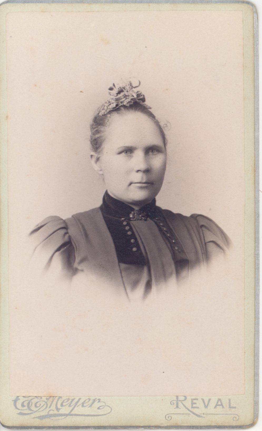 Lepp-Utuste, Maarda's mother