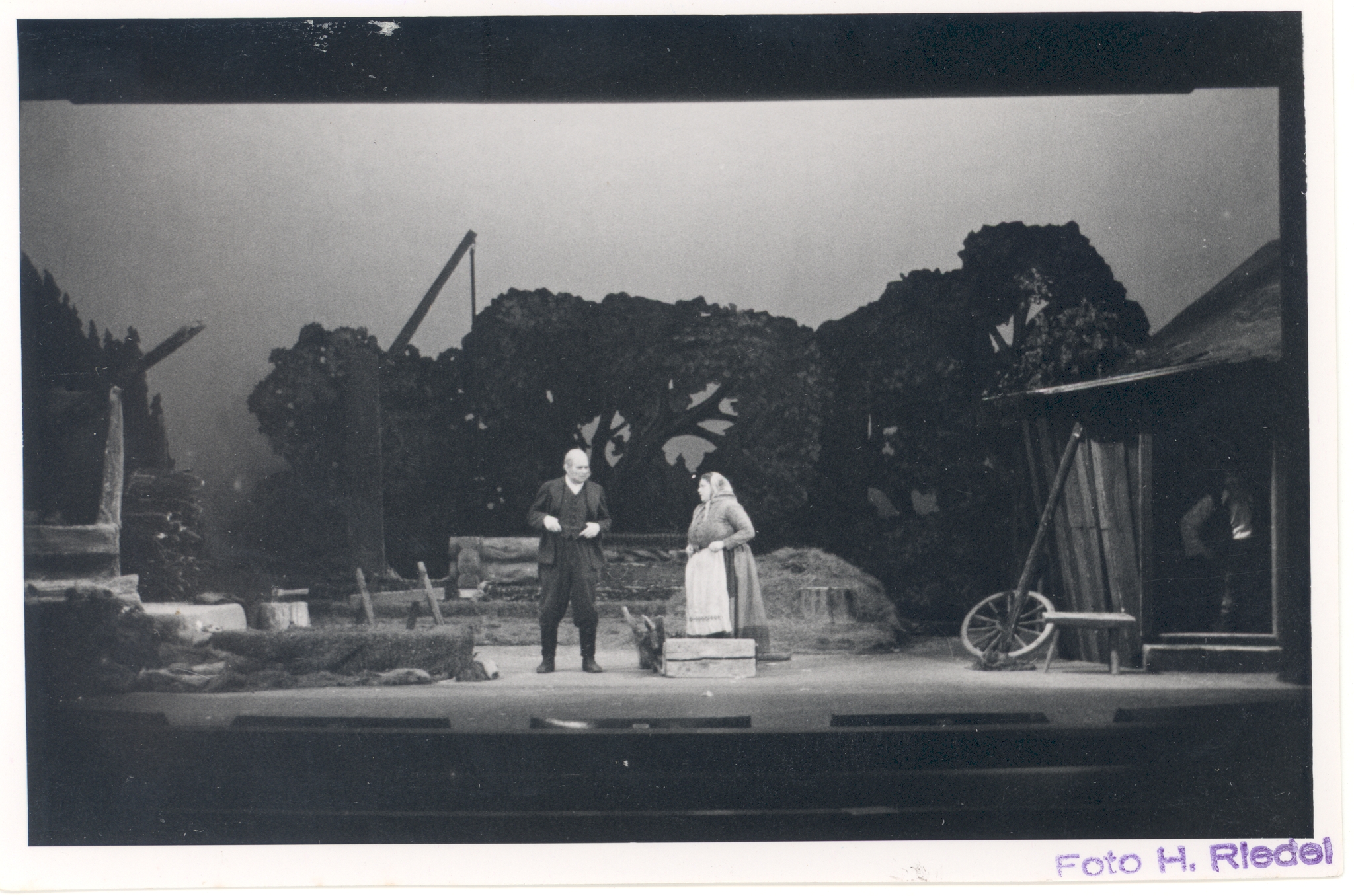 H. Raudsepp\'s "Vedelvorst" "Vanemuises" 1939/40