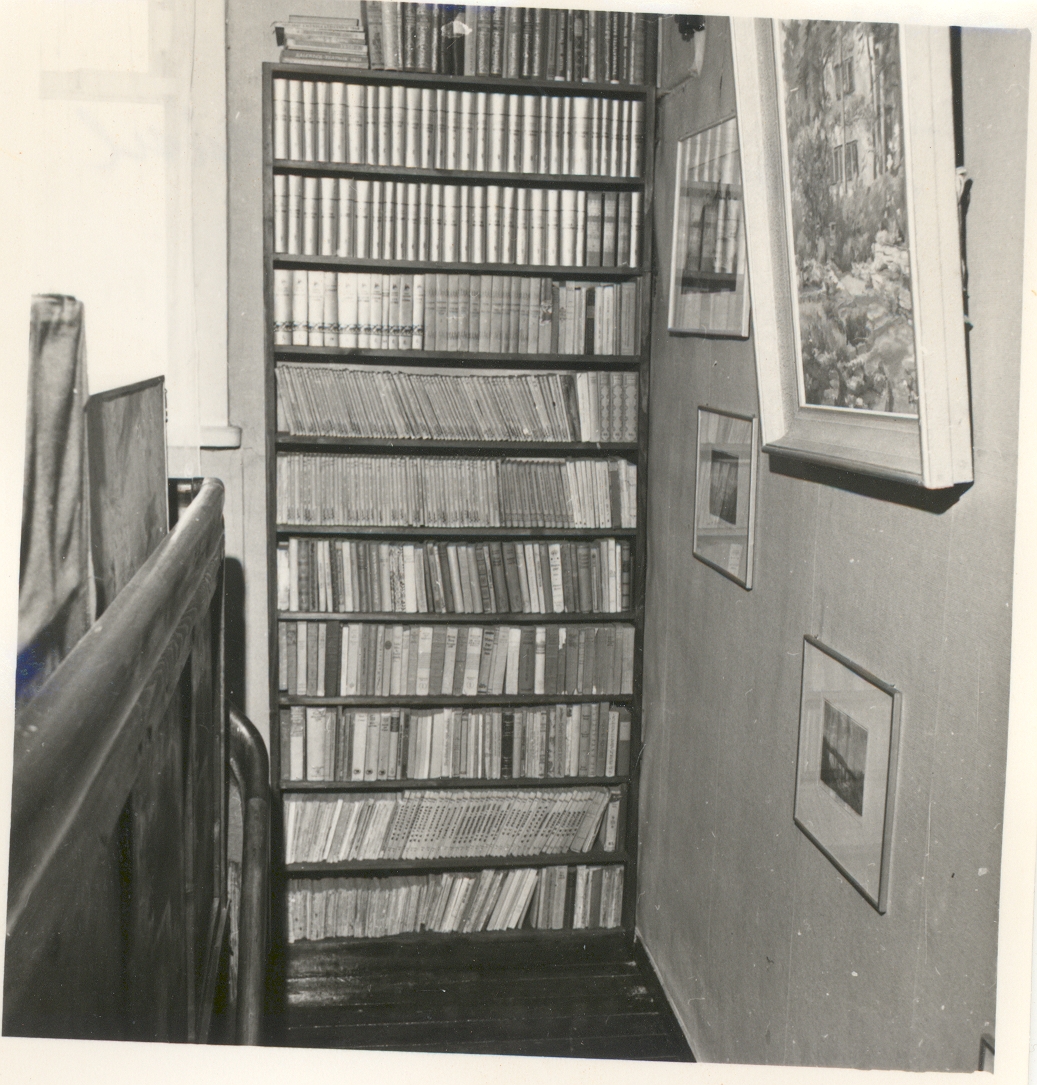 FR. Tuglase at home Nõmmel 2nd floor staircase