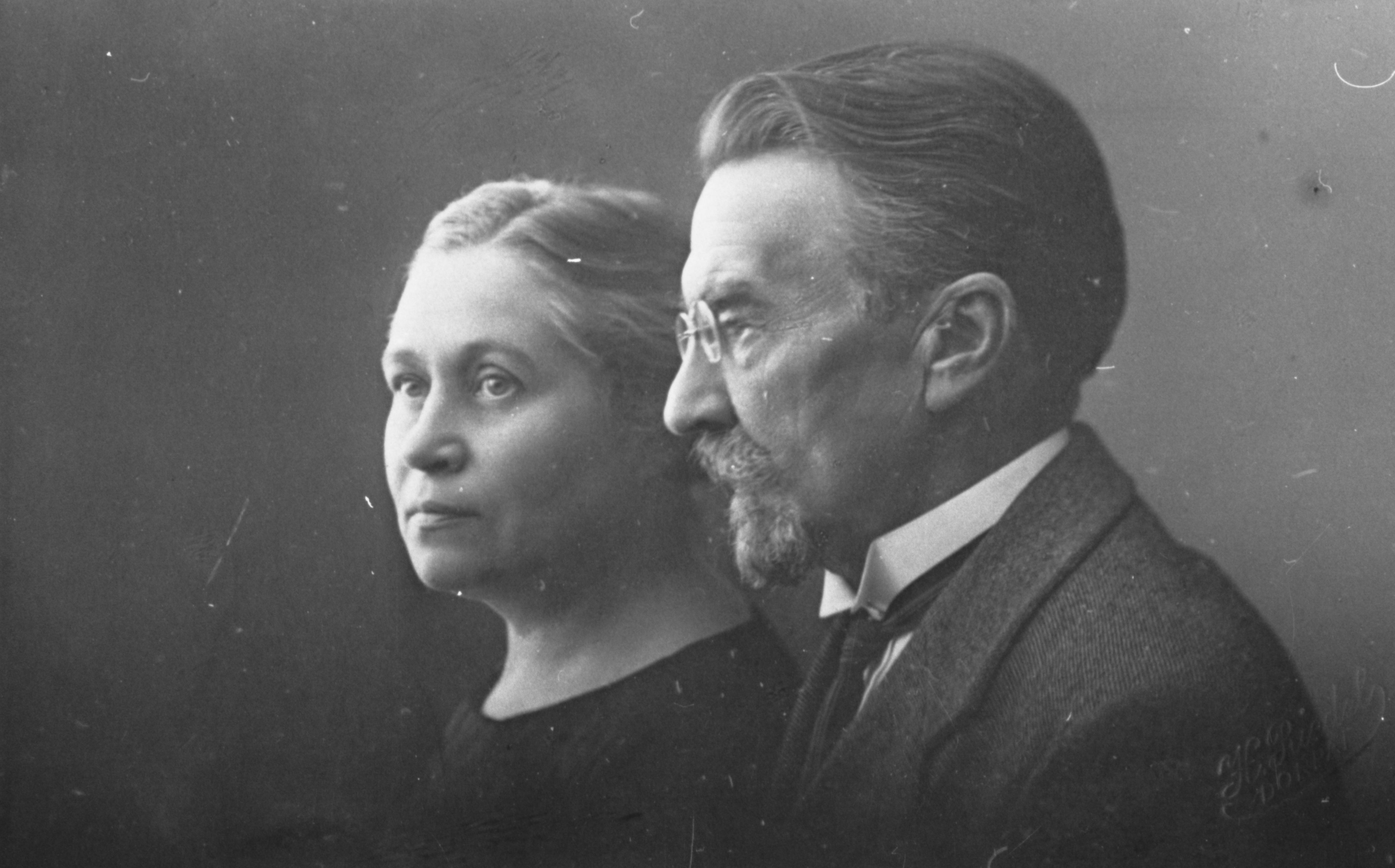 August Kitzberg's wife