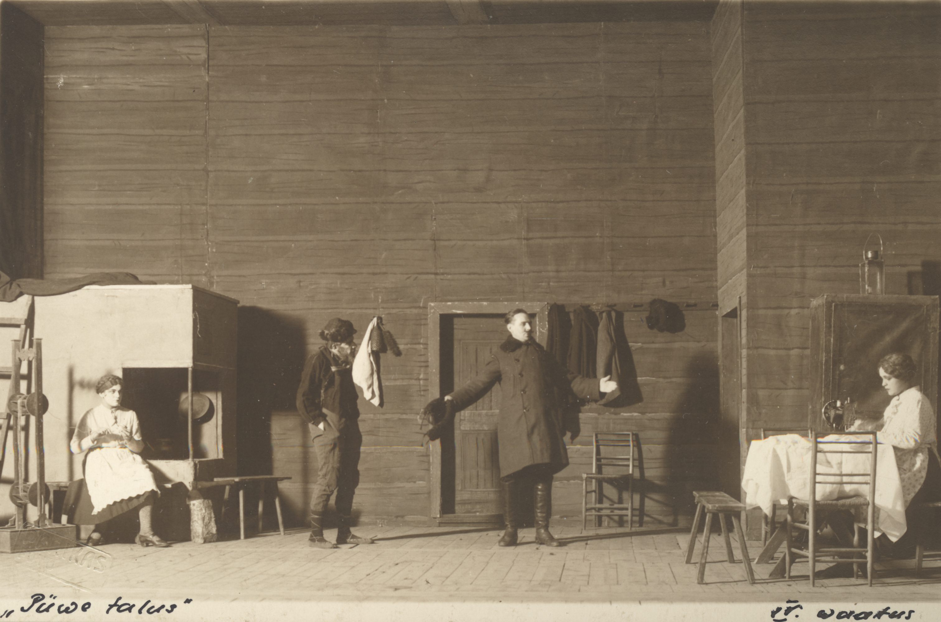 A. Kitzberg's "Püve Farm" in "Estonia" in 1926. IV clothes