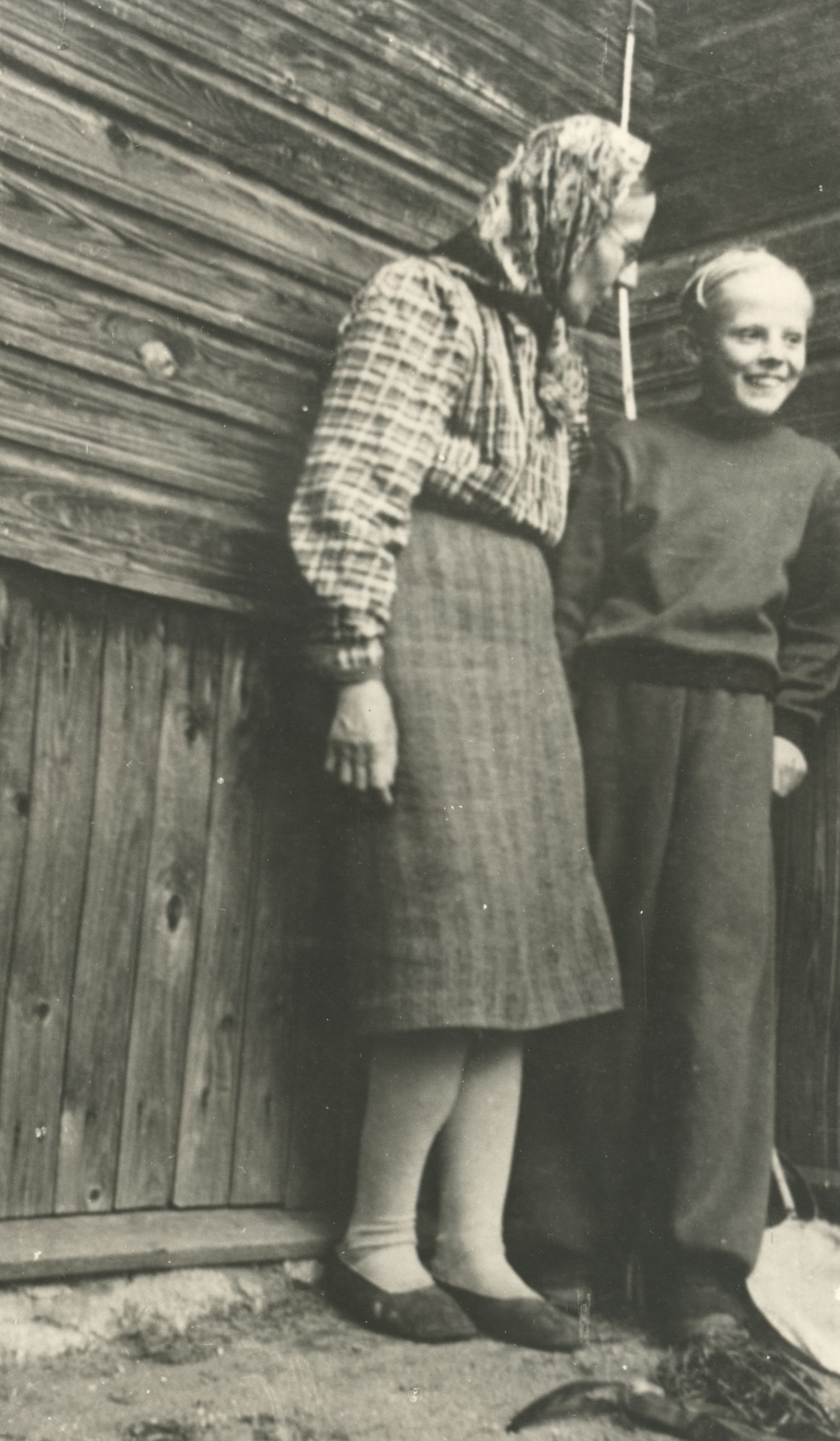 Jaan Kärner's sister Iida Kärner with Jaan Kärner's son's son Olavi u.c. 1952 Elvas Jaan Kärner. 35