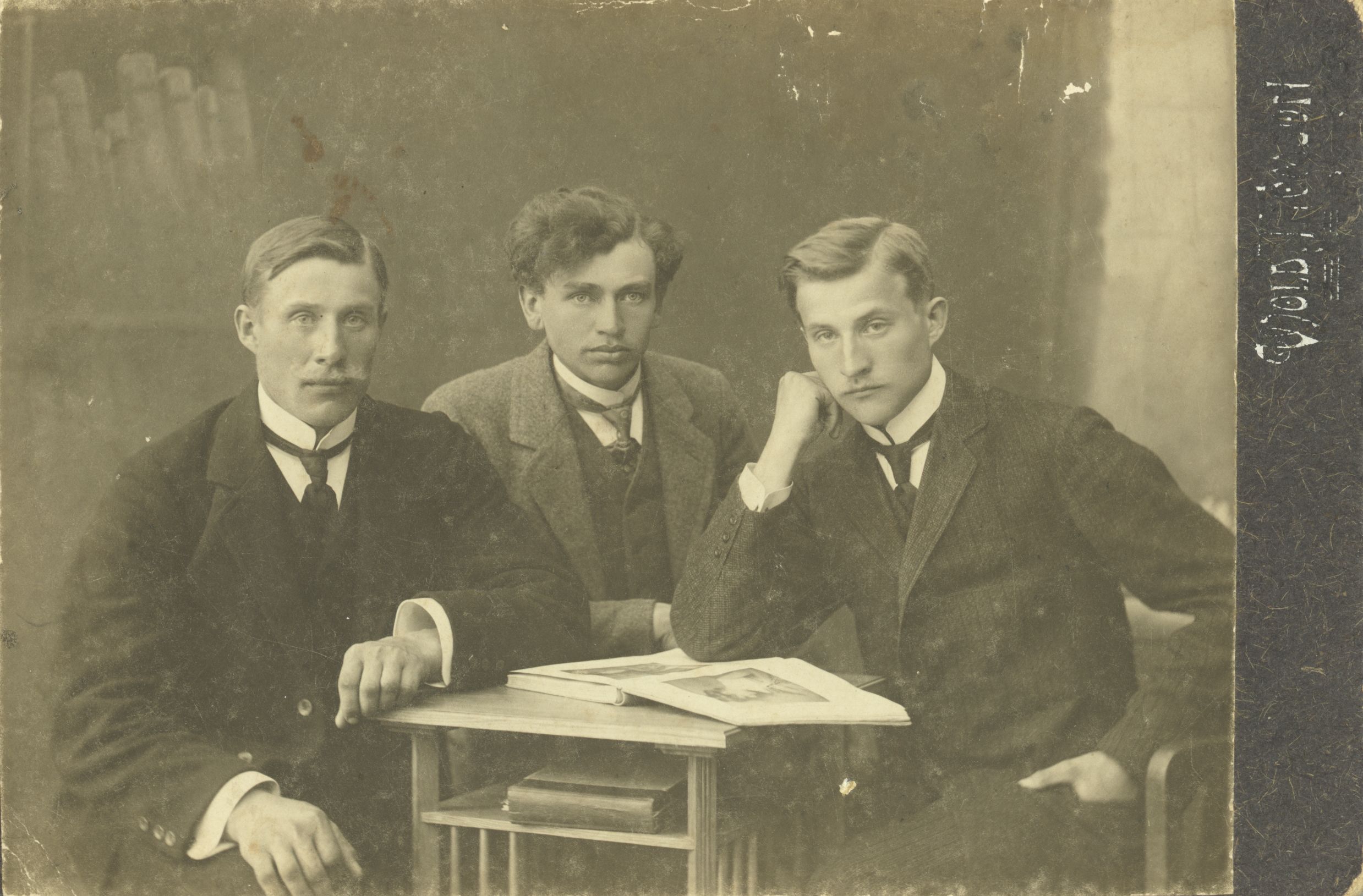 Aleksander Kärner, Juhan Kolberg, Jaan Kärner, 1910