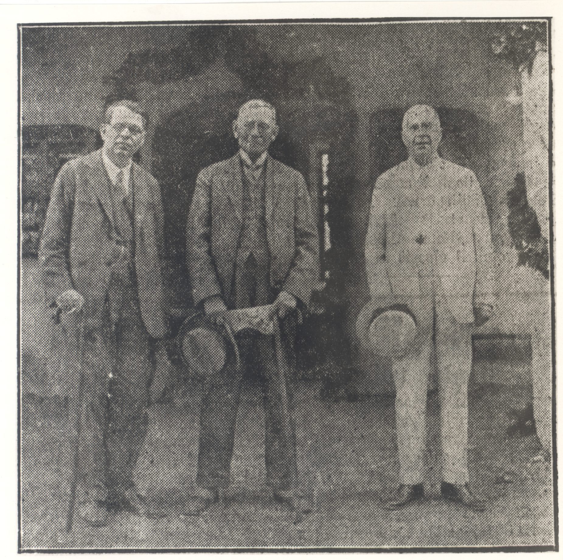 Vilde, Eduard, e. Virgo and K. Skalbe (Chairman of the Latvian Association of Writers) Siguldas in 1930s.