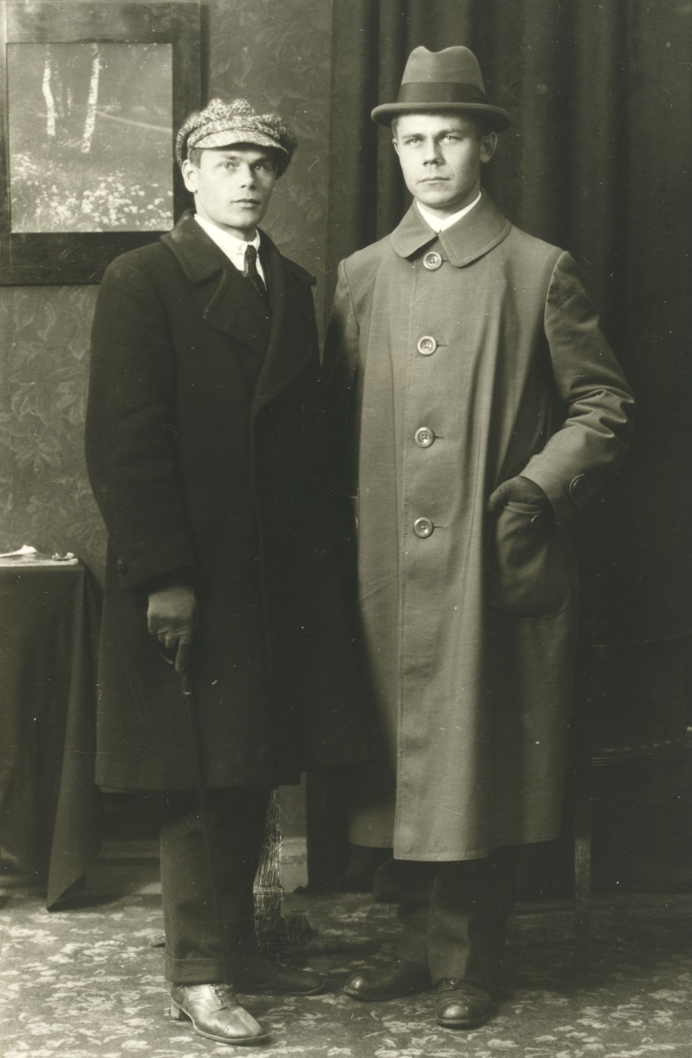 Henrik Visnapuu and Hans Kruus