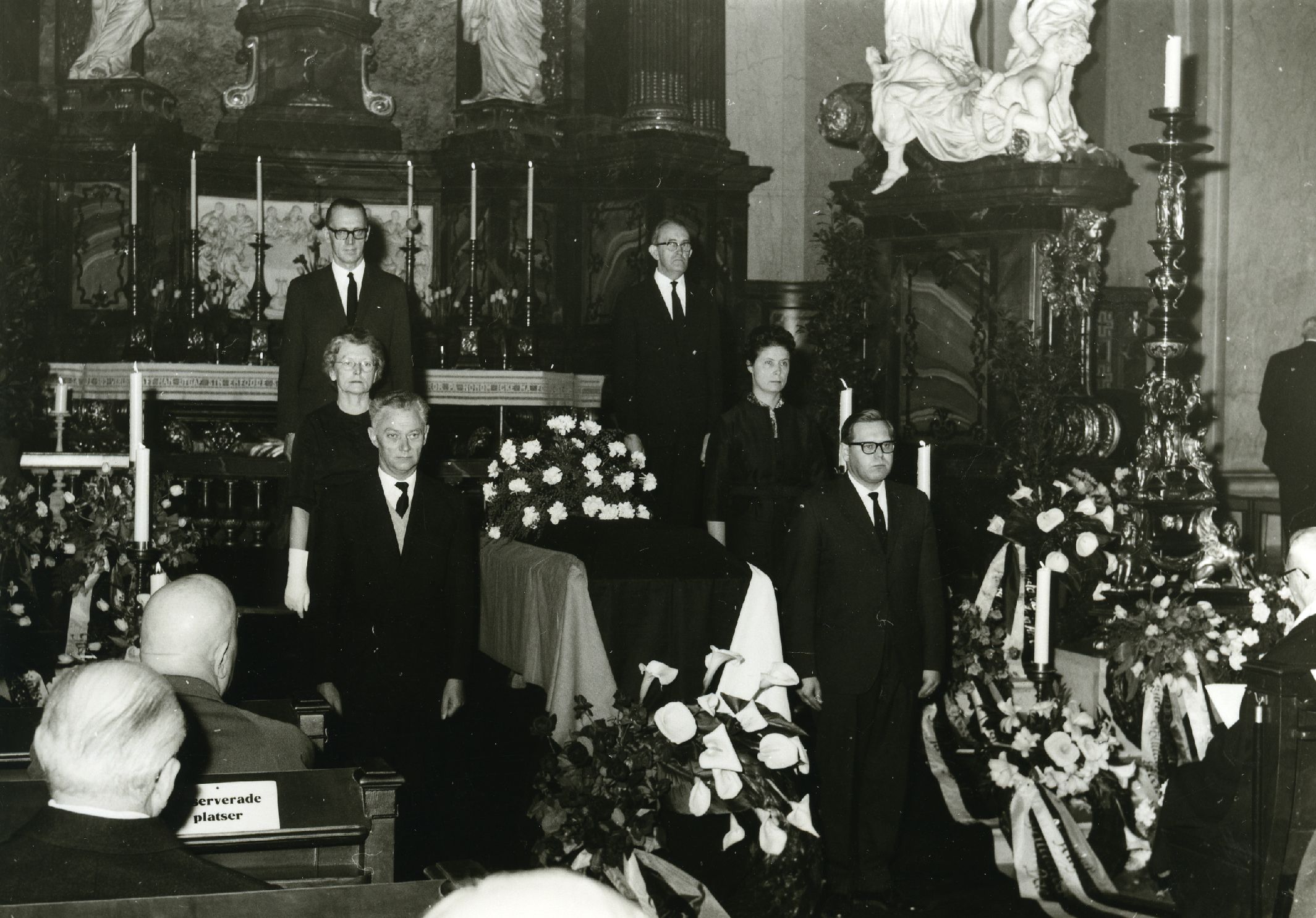 August Rei hair 20.4.1963 in Gustav Vasa Church in Stockholm. VAS. 1. Karl Ristikivi, 2. Renate Kaasik, 3. Alexander Compus, 6. Cliff Lepik