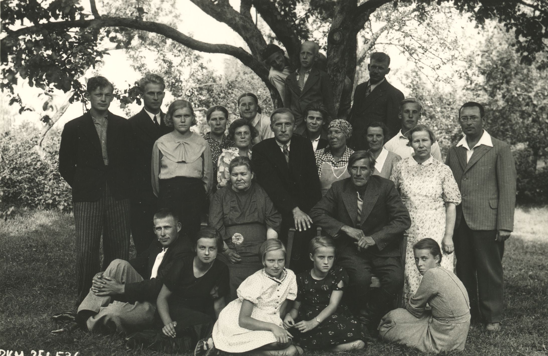 J. Kärner's brother's feast at his brother's farm near Elva