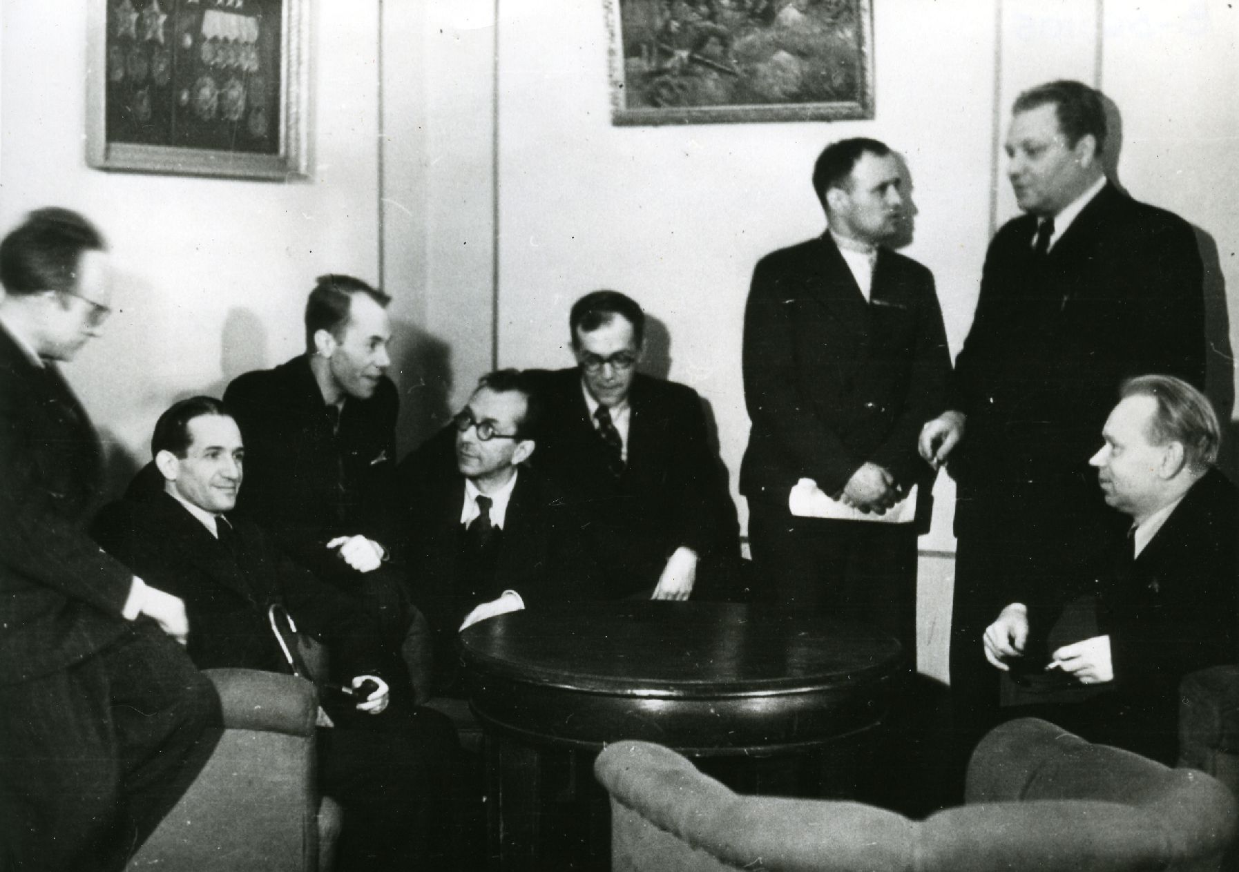 Estonian Soviet writers from the I Congress in Tallinn in 1946 e. Päll etc.