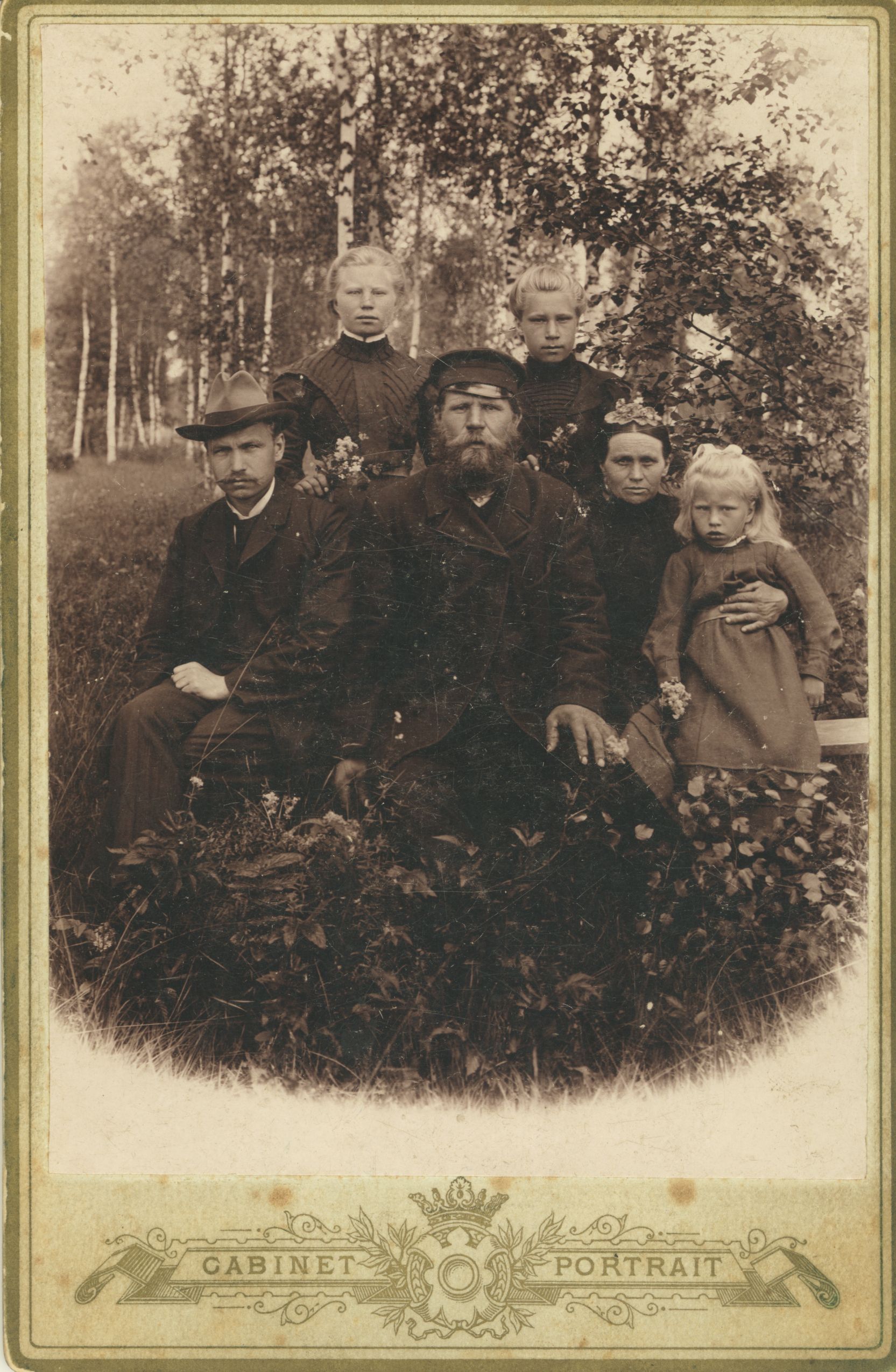 Mihkel Kampmann, Peter Tomson, Tiiu Tomson, Kati Tomson, Julie Palk (Tomson), Marie Tomson [1900]