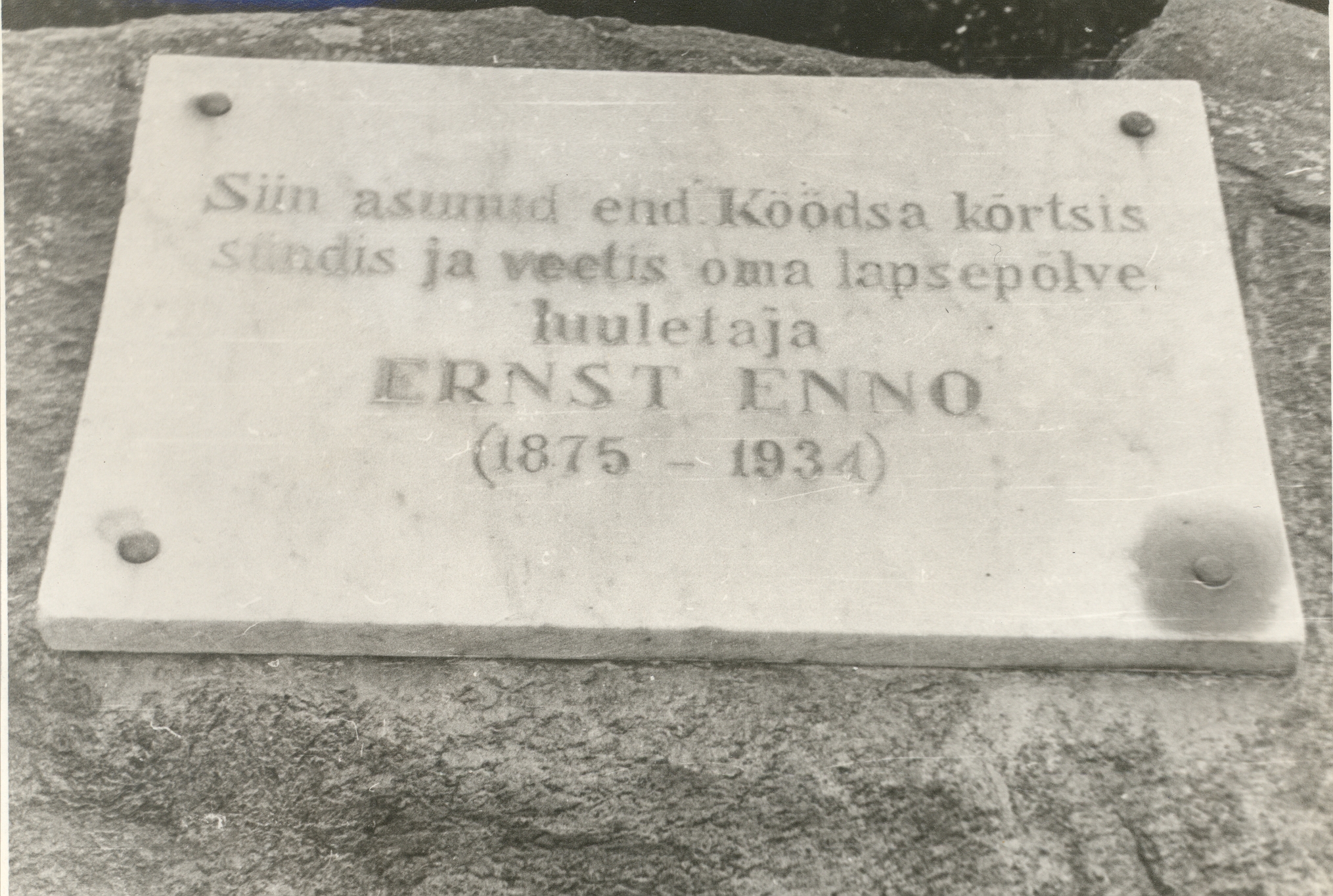 The plank Ernst Enno was born in the memorial stone of the birthplace in Light. 1965 a.