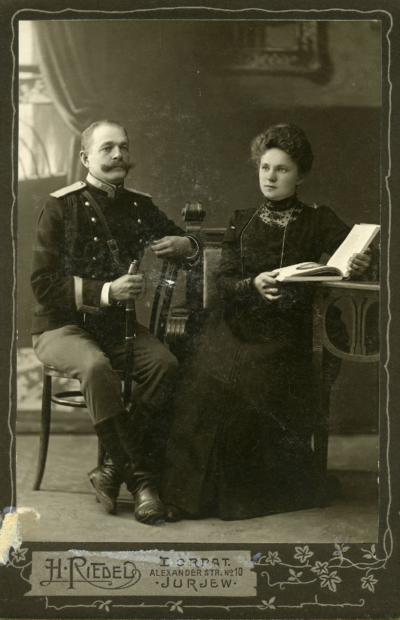 Aleksander Aspel parents