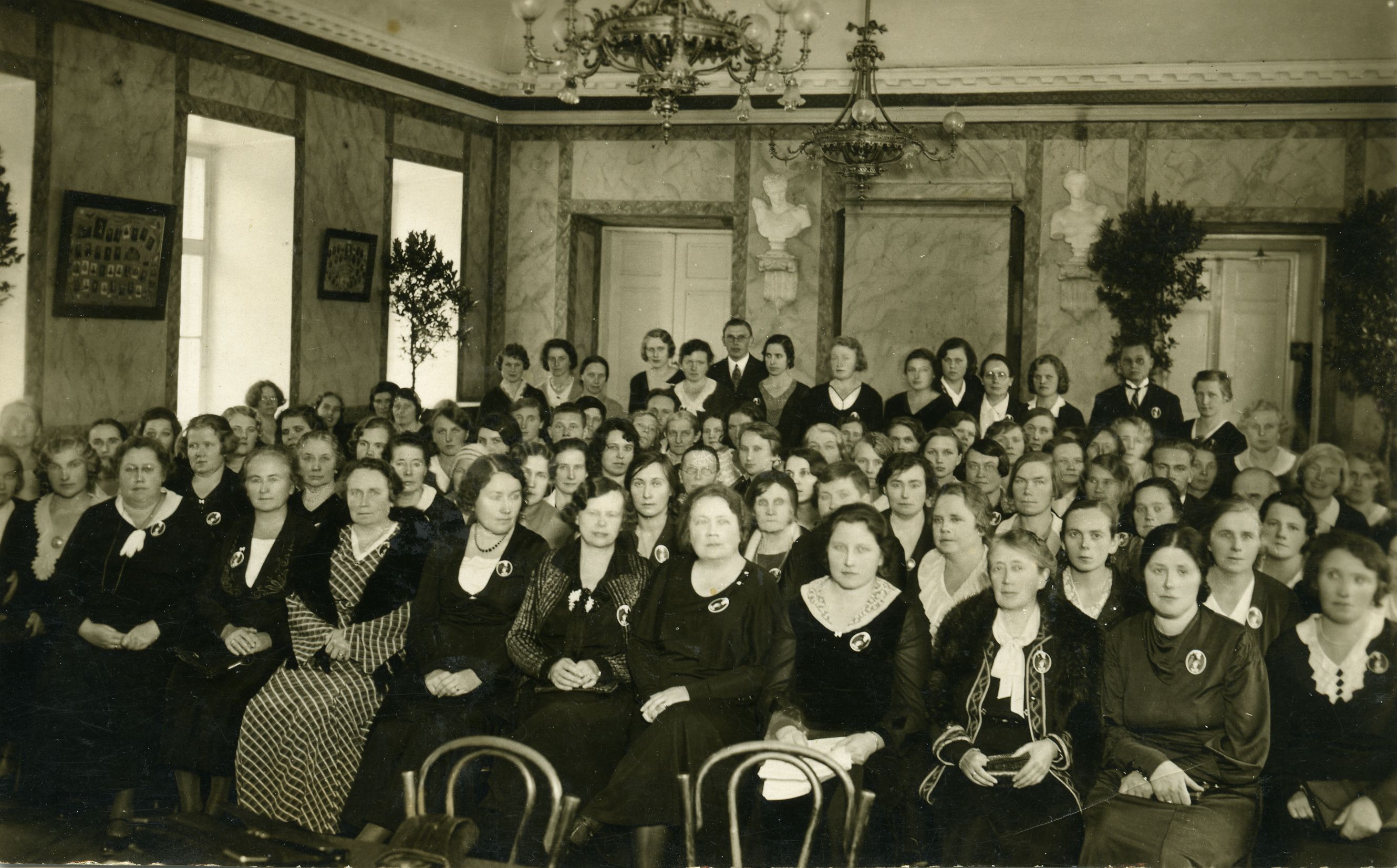 Women's Carscus Union Days 30. - October 31st. In 1932 at the Treffner High School in Tartu