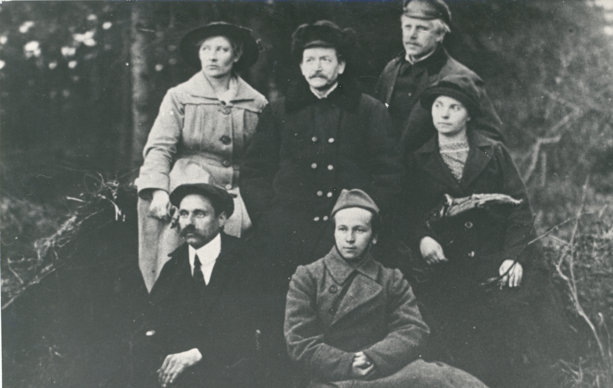 Ernst Enno and Peru primary school teachers in Vigalas in 1921.