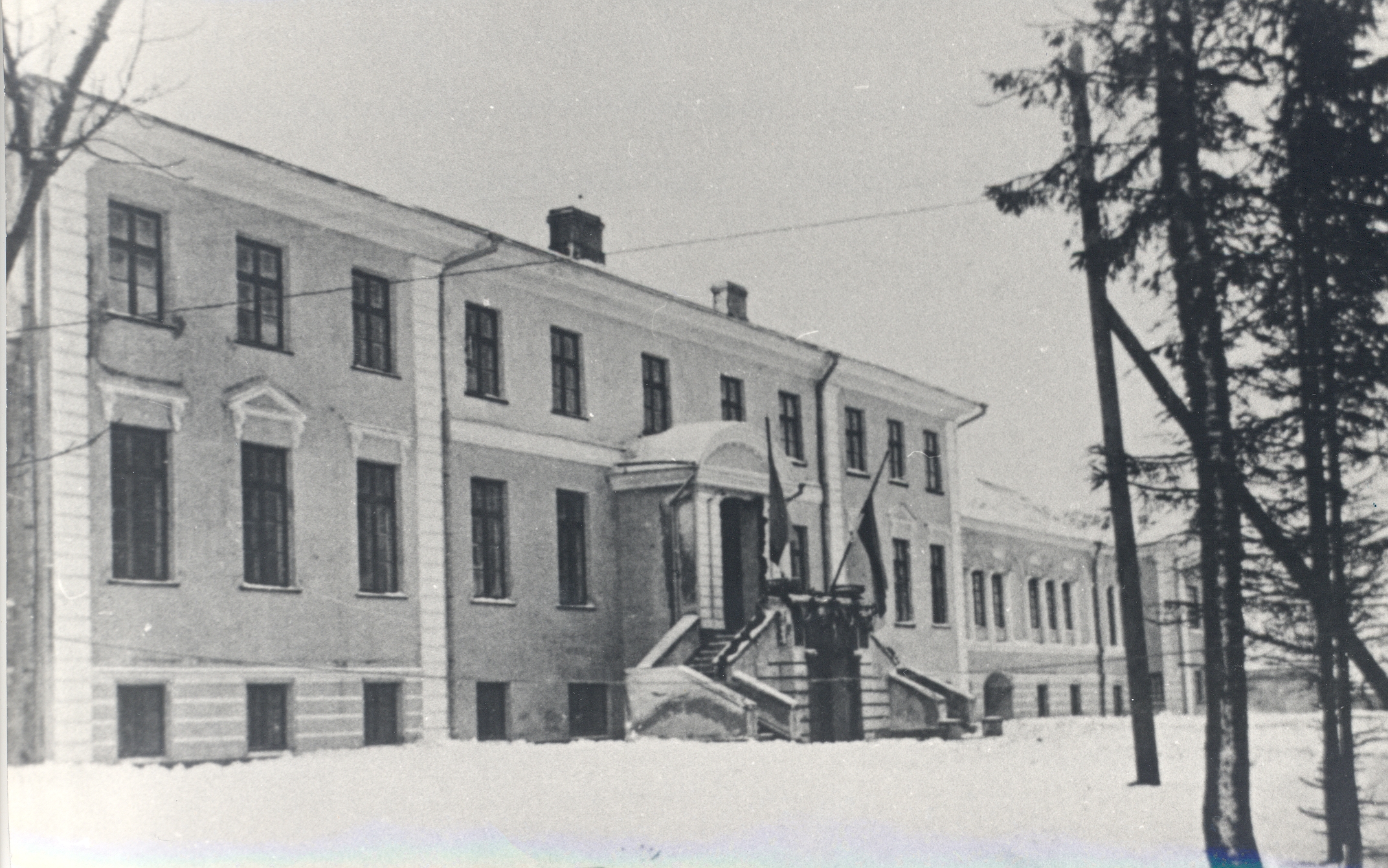 The main building of Läänemaa Teachers Seminar near Haapsalu in Newmõisa, where e. Enno taught psychology based on local co-operation