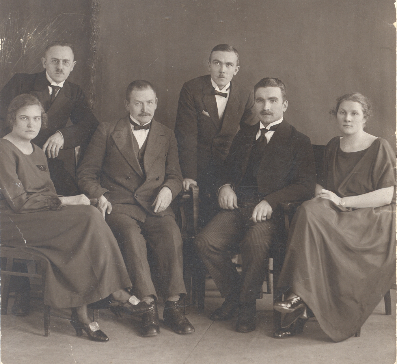 Employees of Läänemaa Education Department vas. 3. Ernst Enno