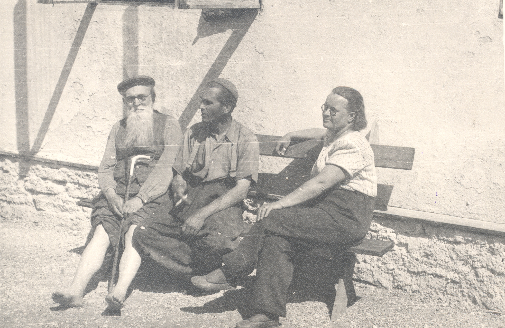 Ernst, Paul and Juta Särgavad are building the house. July, 1951