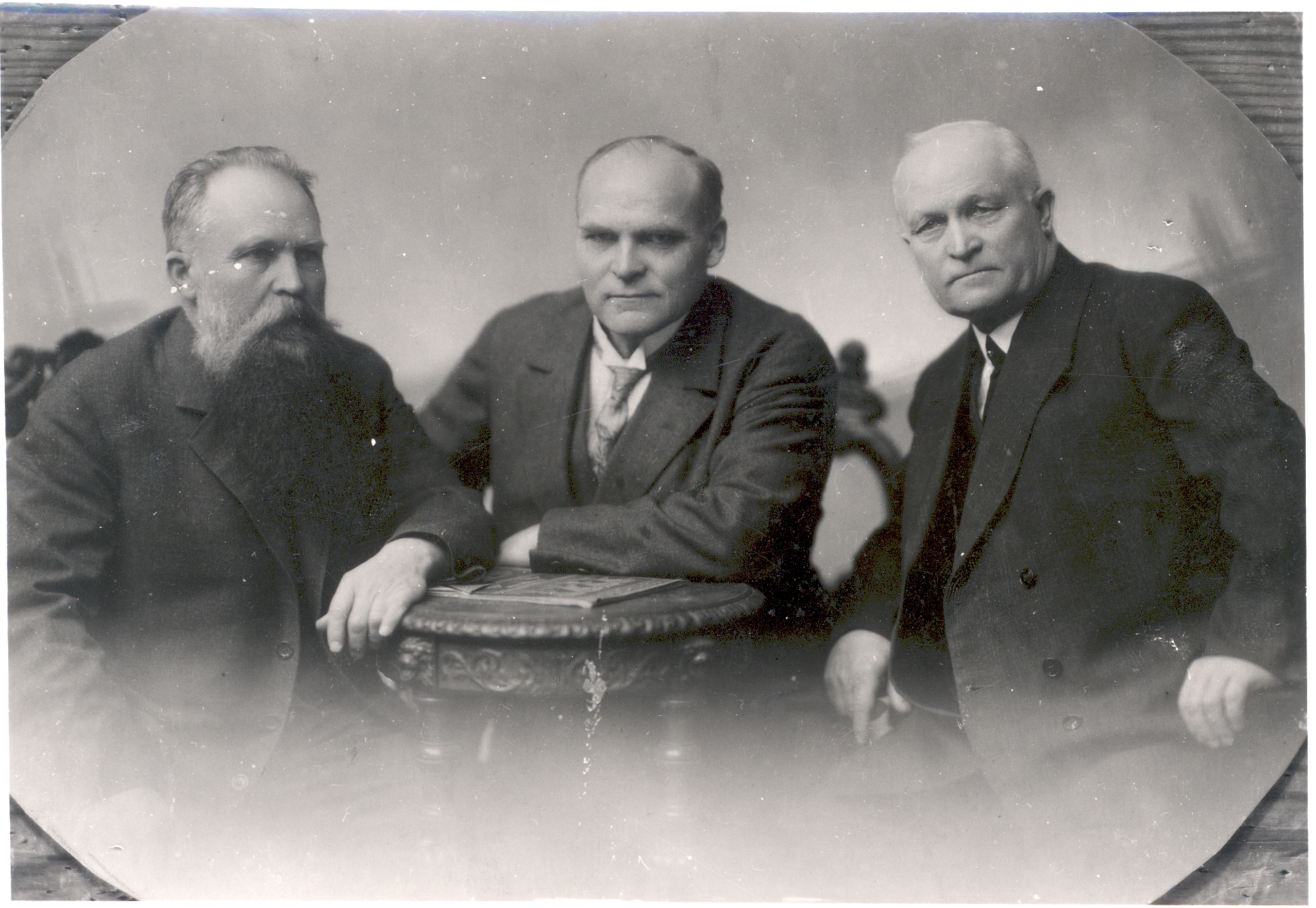 Brothers Petersons approx. 1927 a. VAS. : ernst, Otto and Villem
