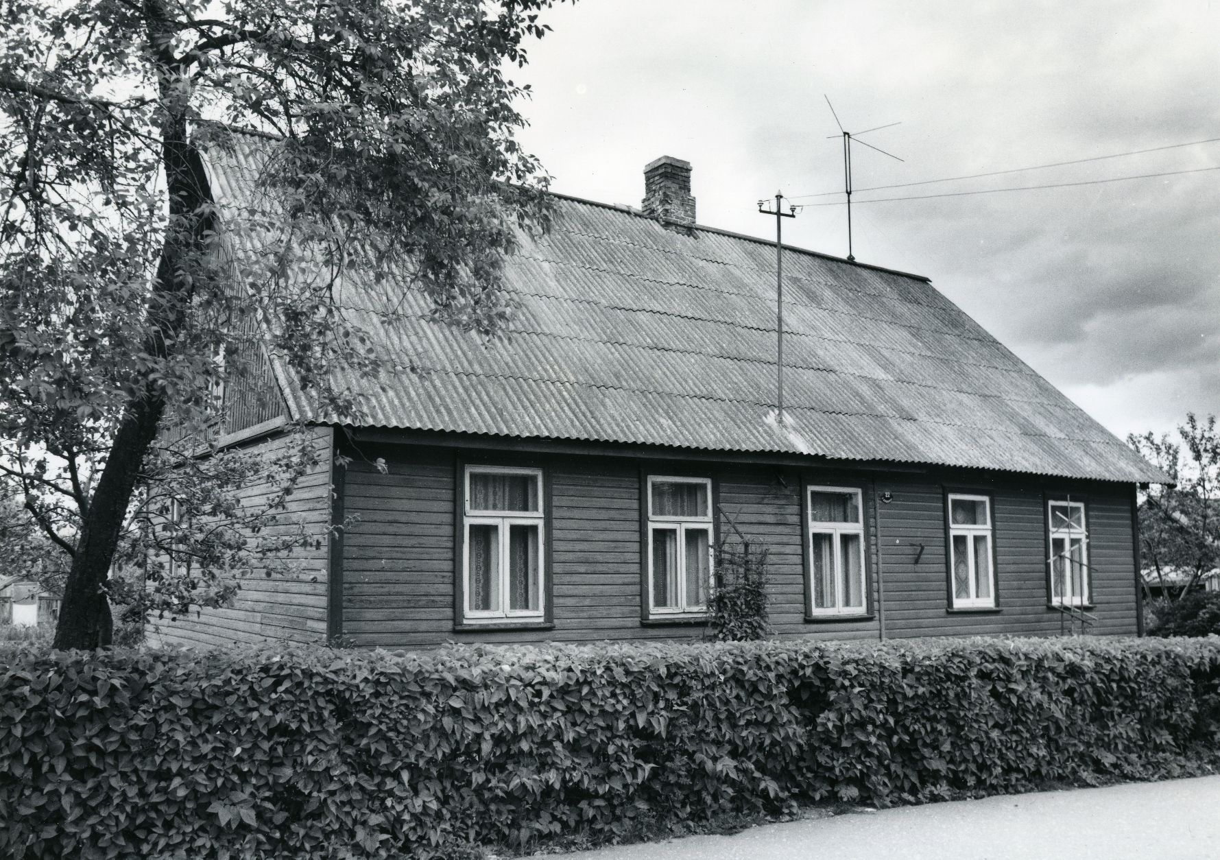 Emmeline Kilgi private school in Jõgeval Gagarini 22 where Betti Alver received his first school in 1982.
